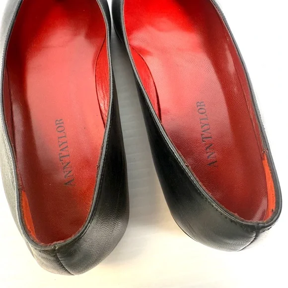 Ann Taylor Monet Black Napa Leather Loafers with Red Interior - Picture 5 of 14